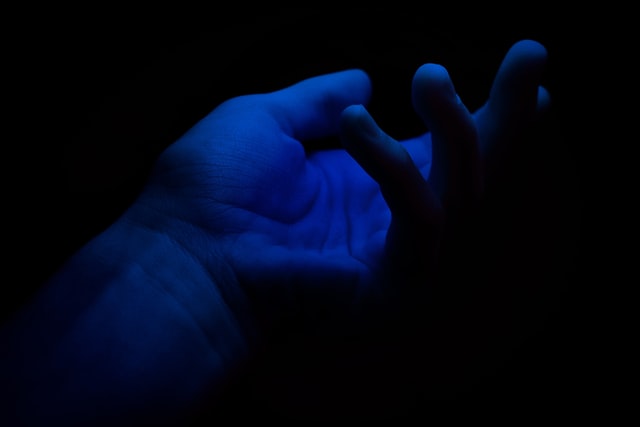 Headsets Run Down My Ears Like Tributaries | Ayokunle Samuel Betiku | Agbowo