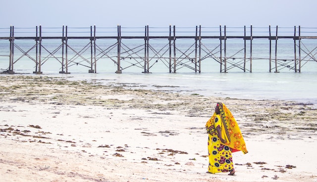 Aishat Yahkub | The Gods Are A Noose On Our Necks | Agbowo African Art